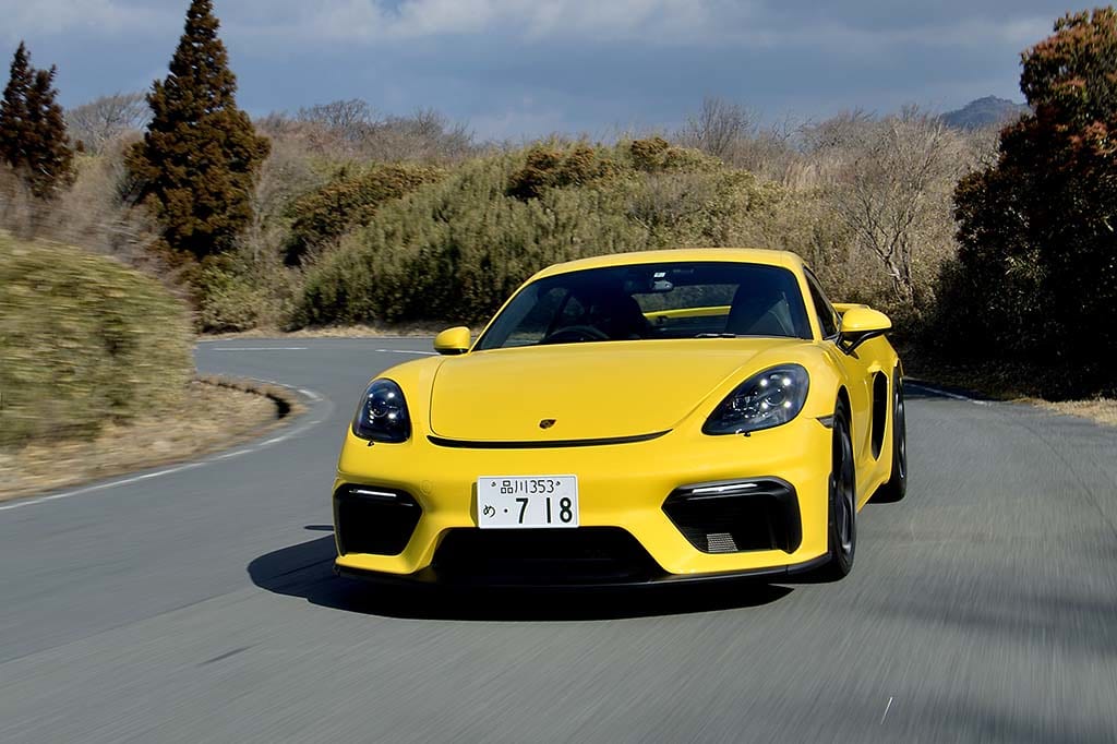 比較試乗 ポルシェ718ケイマン Gt4 Vs アルピーヌa110s 2台が示すベクトルの違いは 究極のミッドシップスポーツに宿るdnaを鑑定 Le Volant Carsmeet Web 自動車情報サイト 新車 中古車 Carview