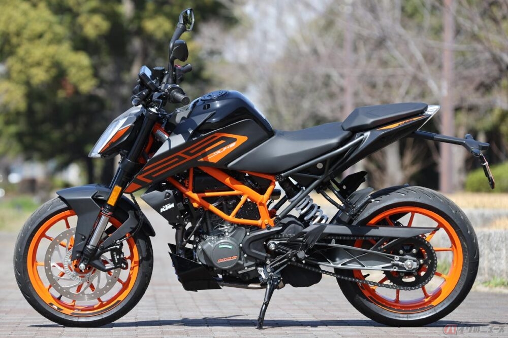 スポーツマインドを刺激する125ccクラスのスポーツネイキッド Ktm 125 Duke はキビキビとしたハンドリングも楽しい バイクのニュース 自動車情報サイト 新車 中古車 Carview