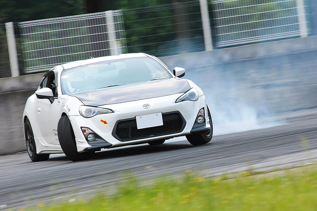 86 Brzはドリフト適性が高いって本当 プロショップが提唱するドリ車メイクのポイント Web Option 自動車情報サイト 新車 中古車 Carview