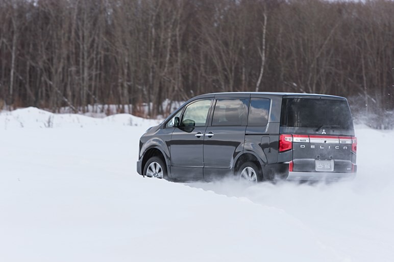 三菱デリカD:5ほか3モデルの四駆システムの違いを雪上で確認した