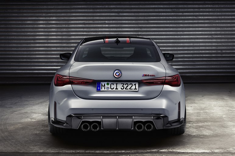 【稀少モデル】BMWが「M4 CS」発表！ 超高速クーペは2000強、日本には何台入る？