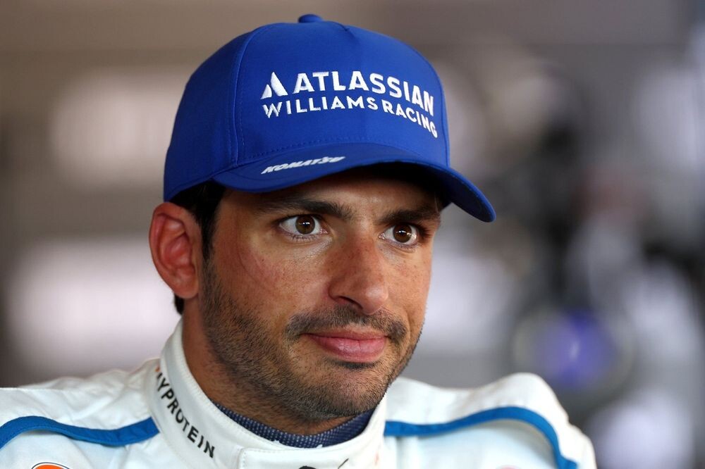 変な形で契約延長交渉が止まっていたんだ……サインツJr.がフェラーリF1解雇劇を振り返る「友人から聞いて衝撃を受けた」