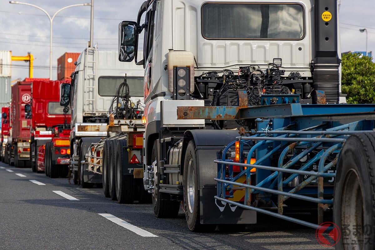 何が… 1キロ続くトラック列に周辺住民が激怒！一斉取り締まり実施も違法駐車がなくならない理由とは？ 根本的問題解決は遠い道のりか