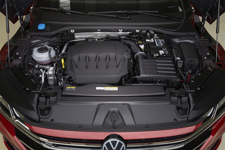 VWの最上級モデル・アルテオンに加わったシューティングブレークに試乗。クーペとの価格差わずか11万円