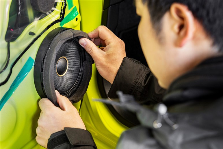【知ってた？】カー用品店に行かなくても愛車のカスタムができる「取付けサービス」が超便利でした