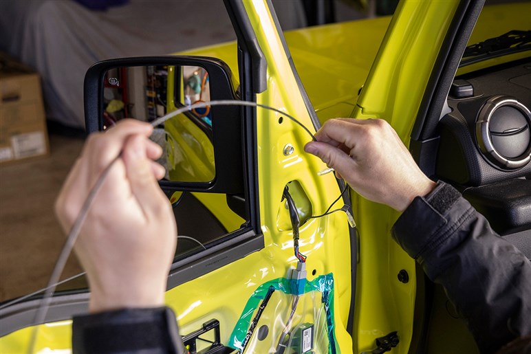 【知ってた？】カー用品店に行かなくても愛車のカスタムができる「取付けサービス」が超便利でした