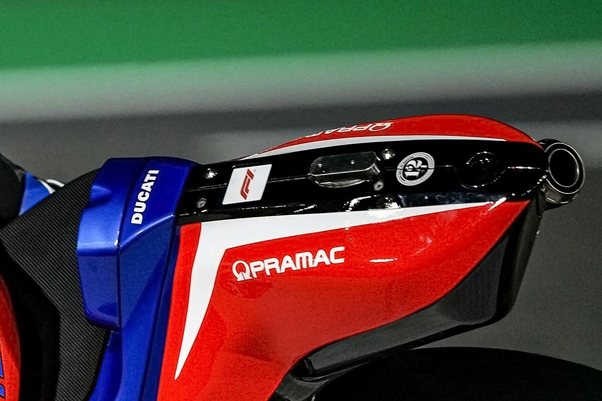 F1のロゴがMotoGPマシンに！？　2輪と4輪の最高峰がコラボレーション、なぜ実現？