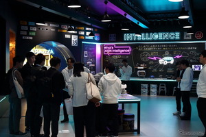 どうしたアイシン!? あざとエモい“ガレージ風”展示の完成度がやたら高かった件…ジャパンモビリティショー2025