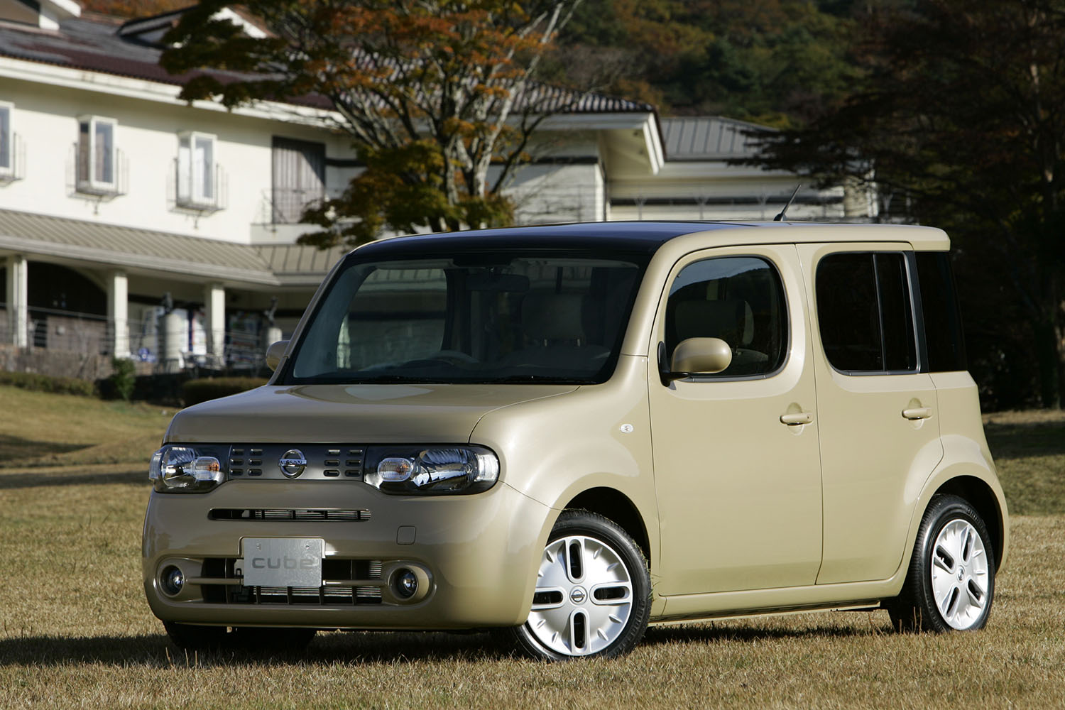日産キューブはなぜ販売終了に 歴代車種を振り返る Web Cartop 自動車情報サイト 新車 中古車 Carview