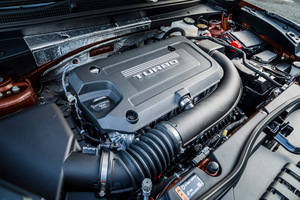 GMキャデラック　エントリークラスのSUV「XT4」を発売