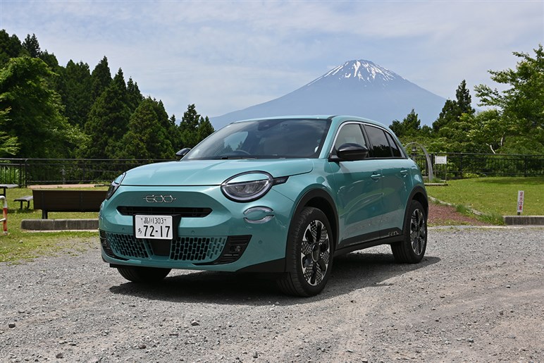 新型「600ハイブリッド」はキュートなのに熱い走りが魅力。ライバル「ヤリスクロス」や「Tクロス」との違いは？