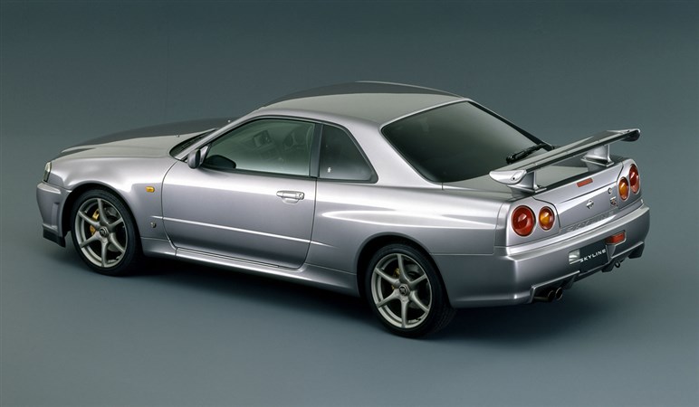 「スープラ」や「スカイラインGT-R」にあって「GR86」や「ロードスター」にないもの。古い国産スポーツカーが高騰する深いワケとは