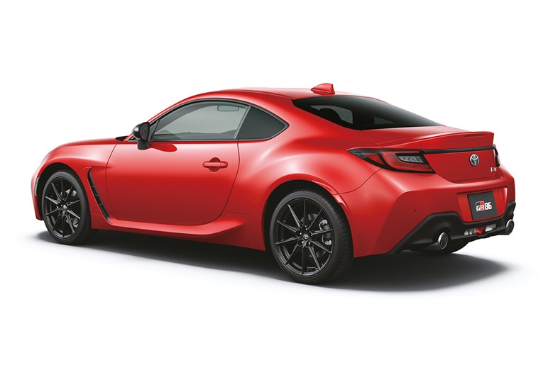 「スープラ」や「スカイラインGT-R」にあって「GR86」や「ロードスター」にないもの。古い国産スポーツカーが高騰する深いワケとは