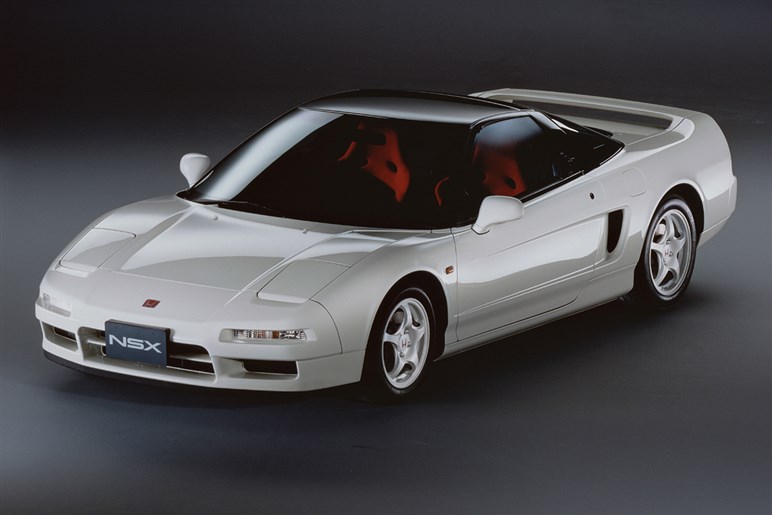 「スープラ」や「スカイラインGT-R」にあって「GR86」や「ロードスター」にないもの。古い国産スポーツカーが高騰する深いワケとは