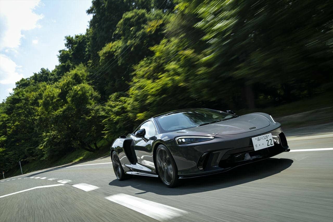 【試乗】「マクラーレンGTS」が示す、未来のグランドツーリング。635馬力のV8を日常で操るという贅沢