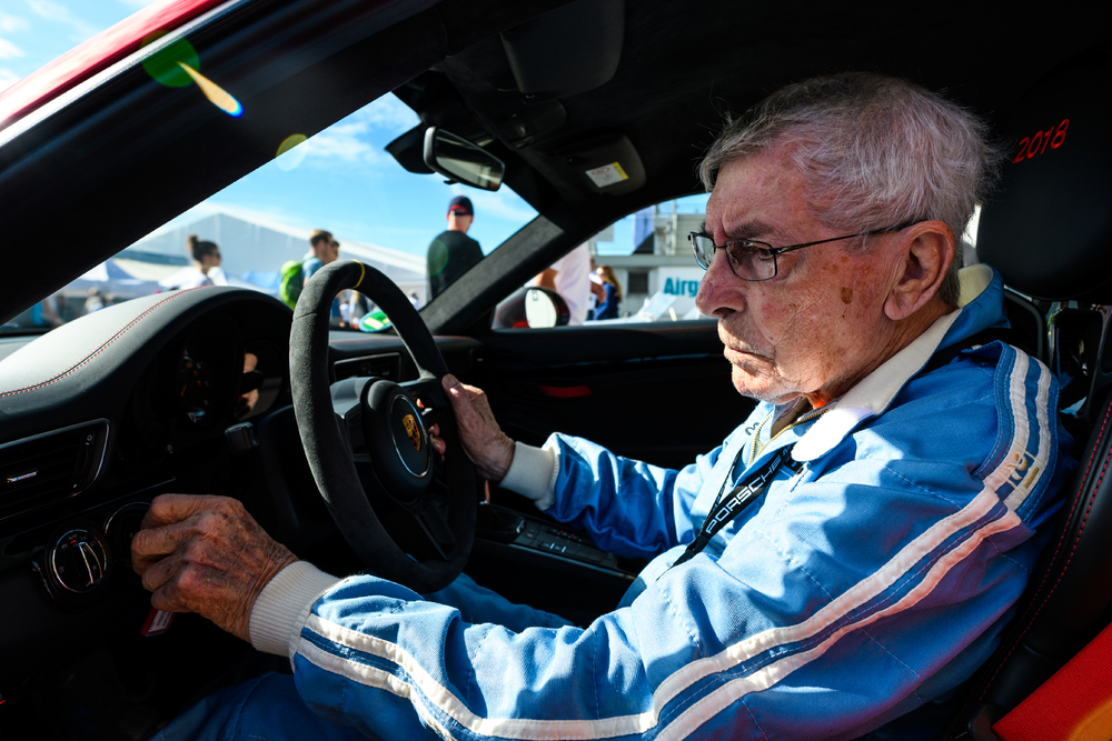 高齢者の 生涯安全運転したい という意思を最大限に尊重するドイツ その代わり 外車王soken 自動車情報サイト 新車 中古車 Carview