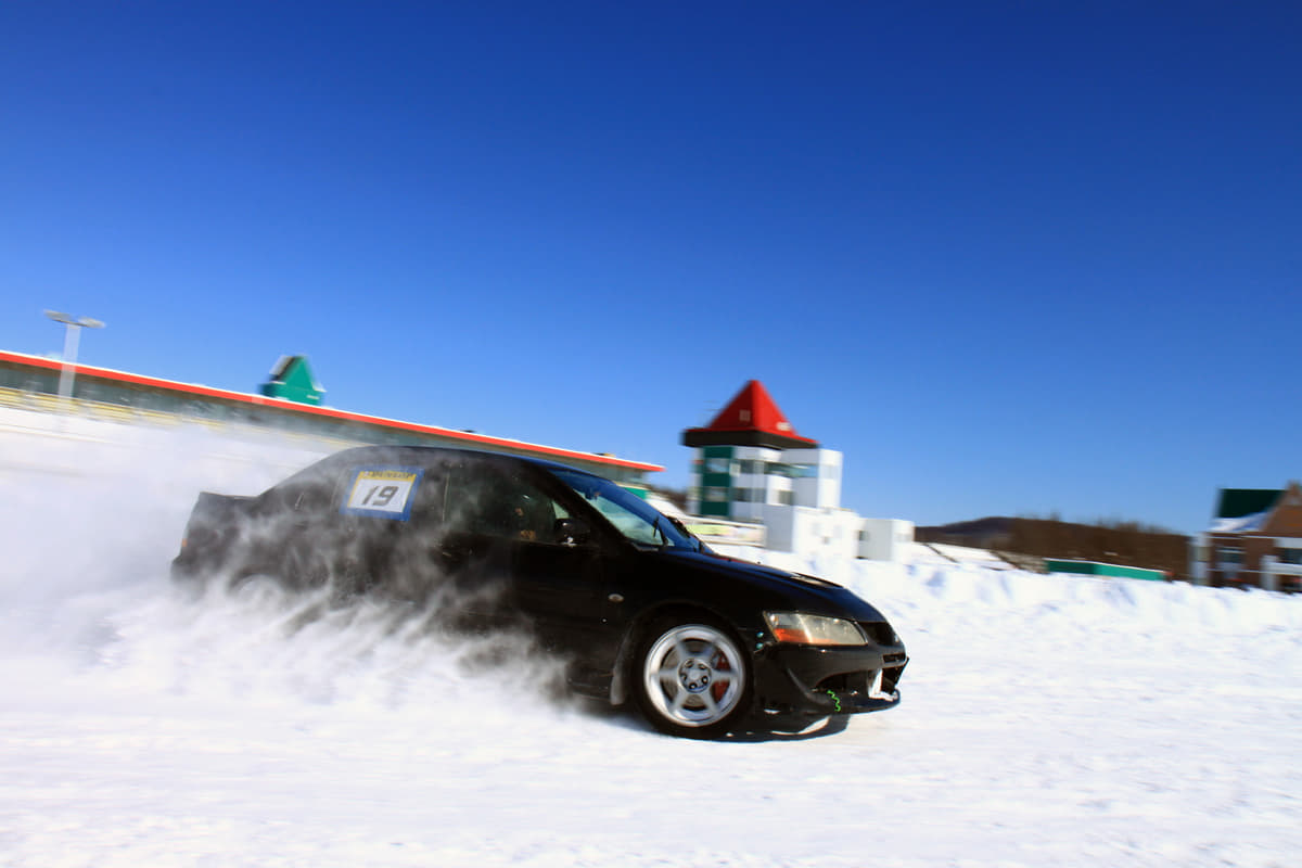 合法で 雪道の全開走行 が可能 冬期限定の クローズドコース ５選 Auto Messe Web 自動車情報サイト 新車 中古車 Carview