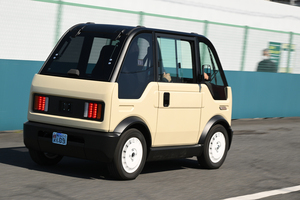 マイクロEVには「ミニカー」「側車付き軽二輪」と法的に分類される２種がある！　それぞれの免許や保険は走れる場所の違いとは？