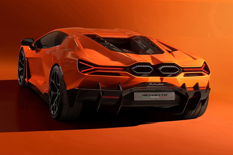 【限定29台】ランボルギーニ新型「フェノメノ」ティザー公開。強化されたV12エンジンは「レヴエルト」の1015ps超か