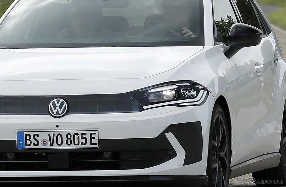 VW史上最も安価なEV、『ID.2』の量産ボディを激写！ 価格は2万5000ユーロ以下？