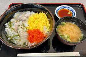 思いがけない海の幸に感激!!　常磐道「中郷SA」の「ぶっかけひらめ丼」が最高だった　バイクで行く高速道路グルメ