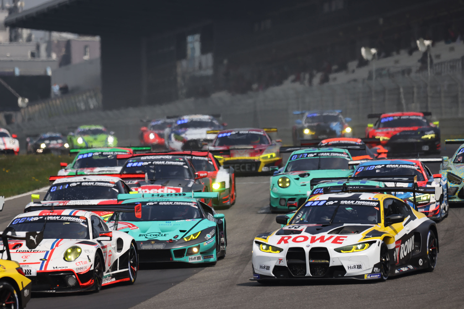 スバル３年ぶりの復帰でニュル24時間レースに期待大 大波乱の予選レースでbmw M軍団が大暴れ Web Cartop 自動車情報サイト 新車 中古車 Carview