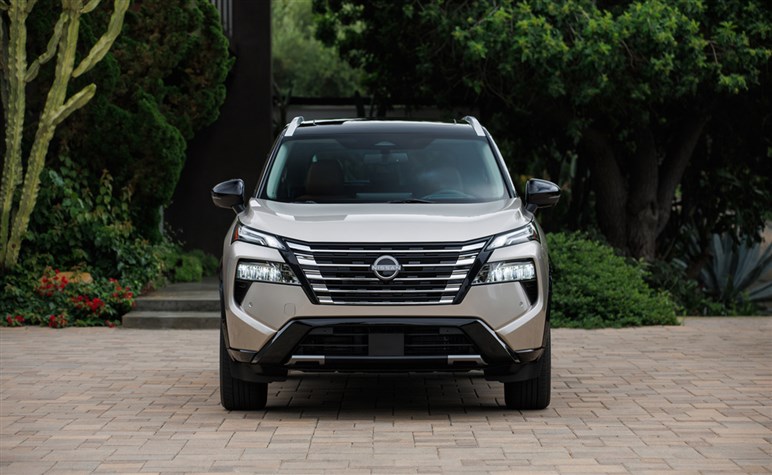 【出しちゃえ日産】人気のフレーム構造とプラグインHVの“悪魔合体”で、新型ピックアップやスポーツモデル登場か