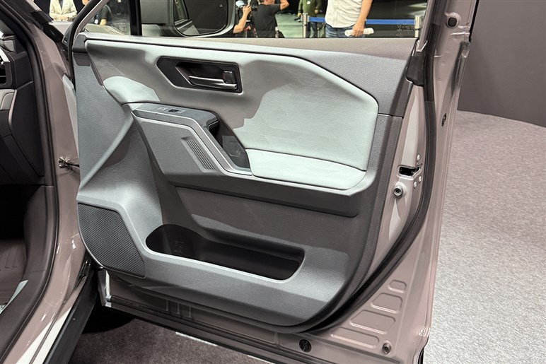 スポーツカー推しが新型「RAV4」を見てグッときた理由。GRより刺さったのは「アドベンチャー」だった