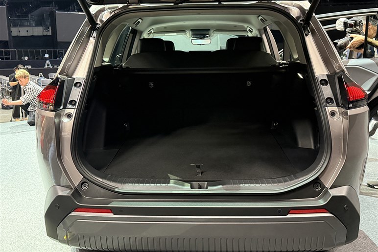 スポーツカー推しが新型「RAV4」を見てグッときた理由。GRより刺さったのは「アドベンチャー」だった