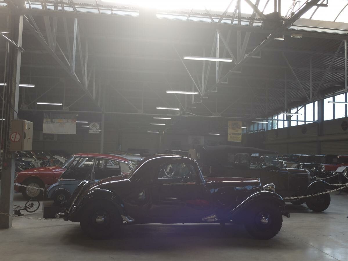 “パパ、ママ、シトロエン” シトロエン博物館で個性的フランス車を知る