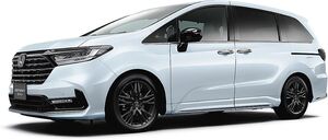 ホンダ、「オデッセイ」一部改良　2列目の大型ロールサンシェードを標準装備