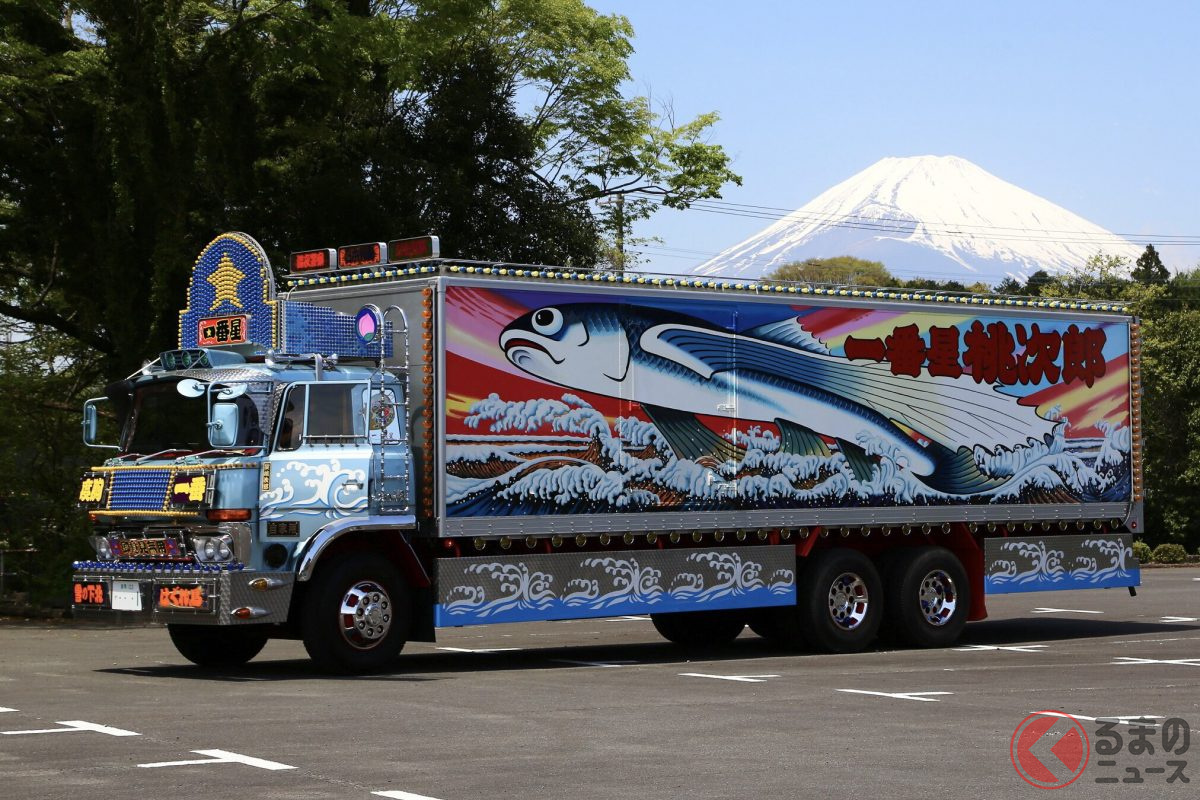 ド迫力煌めく デコトラ 誕生 なぜ 一番星号 を完全再現出来た トラック野郎 への熱い想いとは くるまのニュース 自動車情報サイト 新車 中古車 Carview