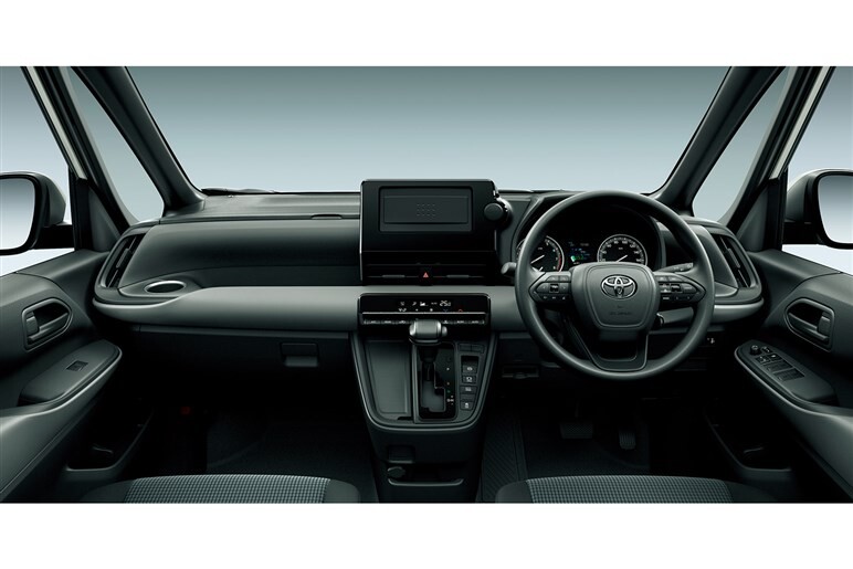 【267万円】売れてるミドルサイズミニバン「ノア」の最安グレード“ガソリンのX”はアリかナシか？