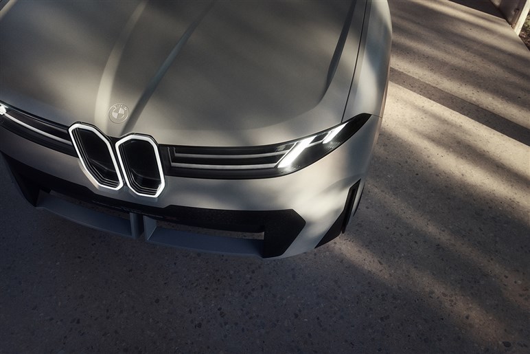 【BMWが大変身】全車種に採用される新デザインは新型「iX3」から始まり次期「3シリーズ」へ