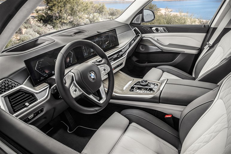 【BMWが大変身】全車種に採用される新デザインは新型「iX3」から始まり次期「3シリーズ」へ