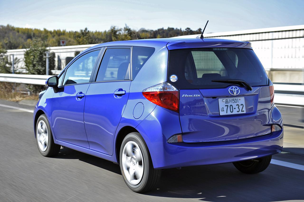 試乗 ラクティスは1 3lでも先代からの しっかりした走り味 は健在だった 10年ひと昔の新車 Webモーターマガジン 自動車情報サイト 新車 中古車 Carview