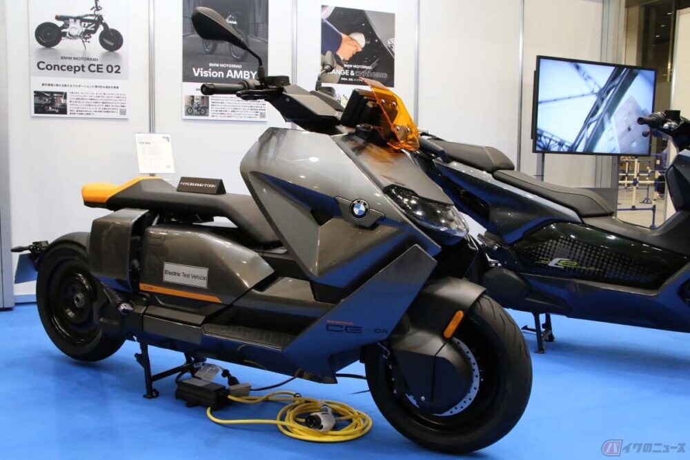 BMW Motorrad最新電動バイク「CE 04」本邦初公開　都市部で活躍する実用モデル