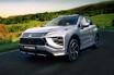 三菱が欧州で新型「エクリプスクロス」をチラ見せ。ルノーベースのBEVで9月発表…日本向けはどうなる？