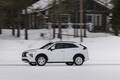 三菱が欧州で新型「エクリプスクロス」をチラ見せ。ルノーベースのBEVで9月発表…日本向けはどうなる？