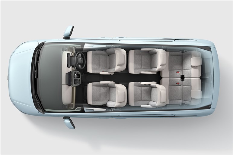【高齢ドライバー】に推薦するべき、運転しやすくコスパに優れ、先進安全装備が充実したモデルの選び方