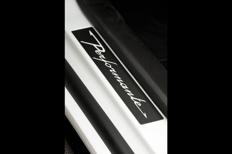 超軽量ガヤルド・スパイダー、異次元の加速！