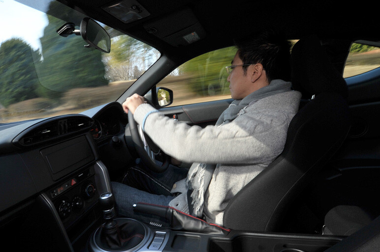 ポルシェを思わせる!?　BRZサーキット試乗