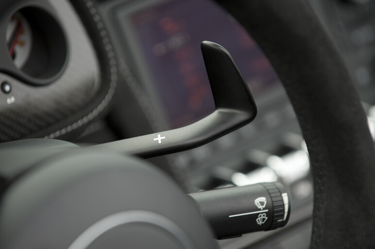 超軽量ガヤルド・スパイダー、異次元の加速！