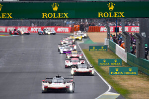 ル・マン24時間レース決勝日！ 歓声が包むスタートの瞬間、ファンとの熱い一体感を現地から【みどり独乙通信】