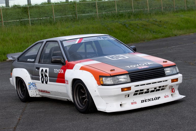 走り出すとそれは、紛れもなくハチロクだった…伝説の「TRD N2 AE86レビン」が筑波で再び蘇った日