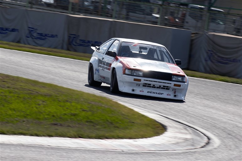 走り出すとそれは、紛れもなくハチロクだった…伝説の「TRD N2 AE86レビン」が筑波で再び蘇った日