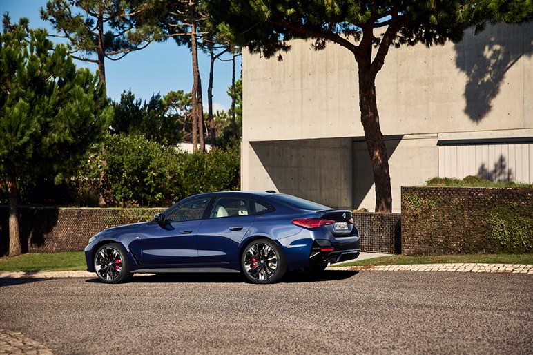 巨大なキドニーグリルは変わらずもブラック化　BMW「4シリーズ グランクーペ」マイナーチェンジ。722万円から