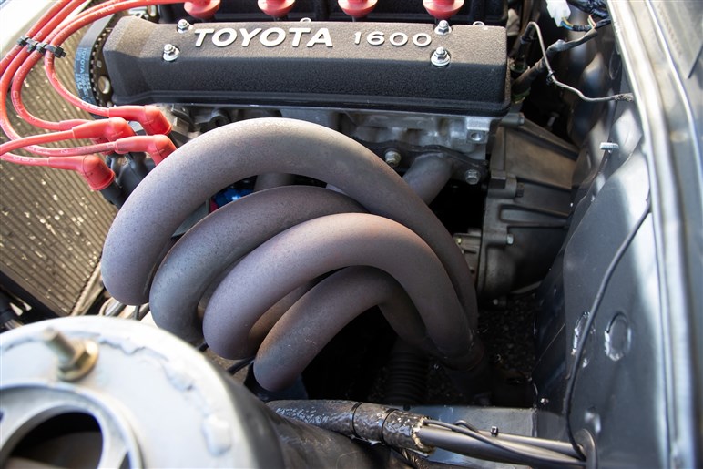 走り出すとそれは、紛れもなくハチロクだった…伝説の「TRD N2 AE86レビン」が筑波で再び蘇った日