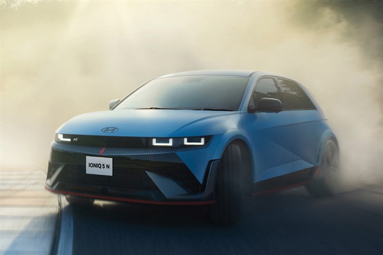 日本COTYを争うベスト10台が決まる。日本を代表する車の“選外”やEVの台頭が変革の時代を映す