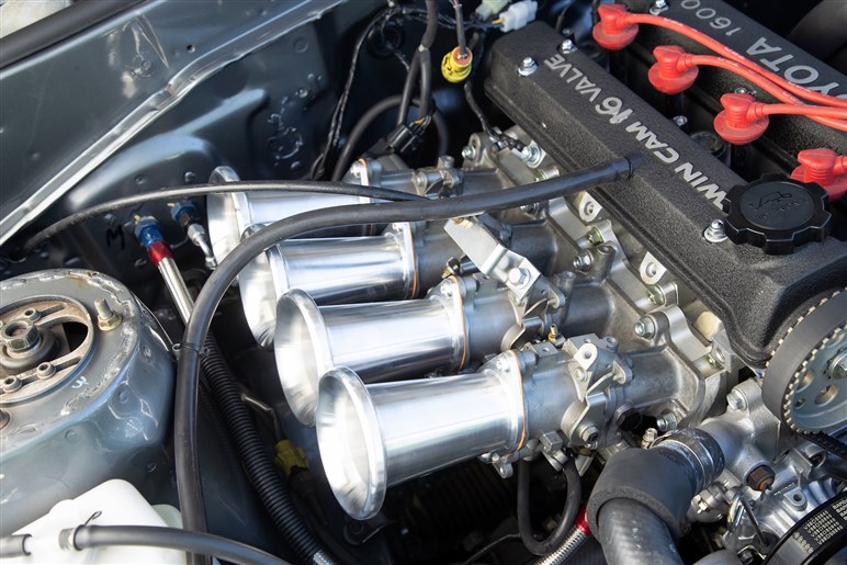 走り出すとそれは、紛れもなくハチロクだった…伝説の「TRD N2 AE86レビン」が筑波で再び蘇った日